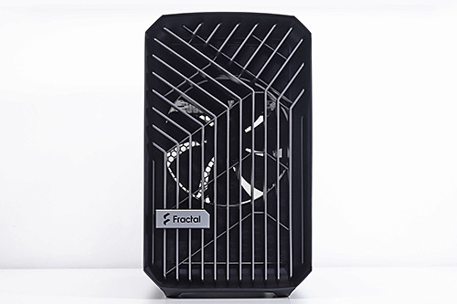 フラクタルデザイン　トレントナノ Torrent Nano — Fractal Design