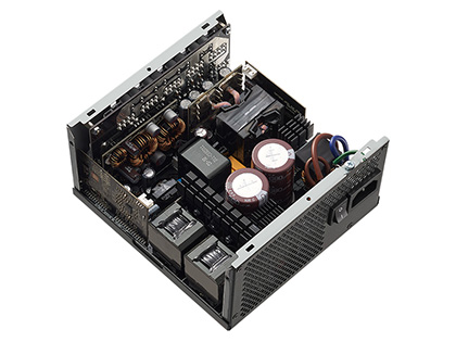 ADATAの電源「XPG CYBERCORE PLATINUM」が発売、高耐久ファン搭載