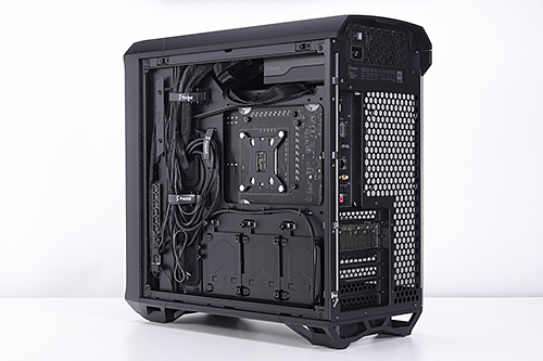 180mmファン×2でハイエンド構成も余裕で冷えるATXケース「Fractal