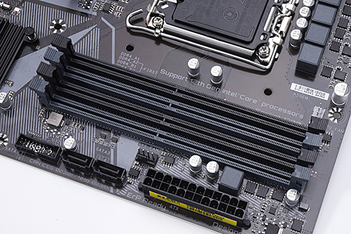 Core i5 12600KF + B660M DS3H DDR4 セ 400