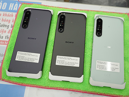 ソニー「Xperia 1 IV」の海外版が店頭入荷、価格は187,800円から