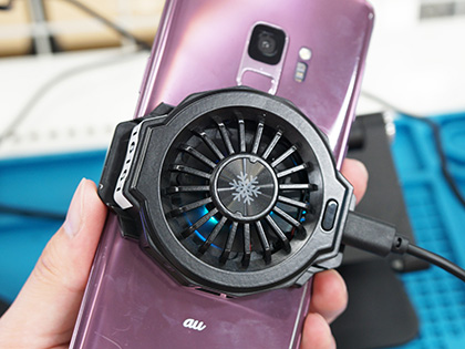 ペルチェ採用スマホクーラーが上海問屋から2製品、ワイヤレス充電機能