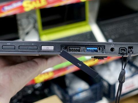 ペン内蔵のWindowsタブレット「ARROWS Tab Q775/K」が大量入荷！ML 