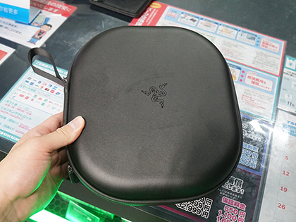 ハイブリッド型ANC採用のワイヤレスヘッドセット「Razer