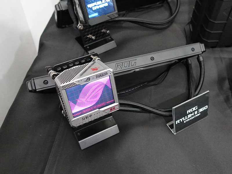 ROG Ryujin II 360 EVA Edition(水冷クーラー 58,800円)