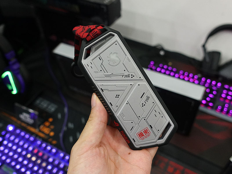 ROG Strix Arion EVA Edition(SSDケース 10,780円)