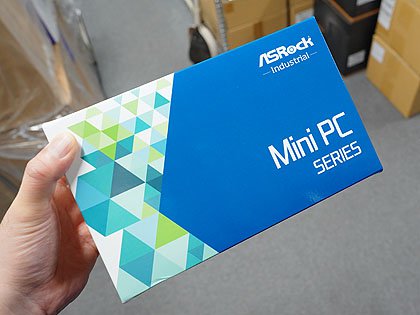 Ryzen 5 5600U搭載の小型ベアボーンがASRockから、4画面出力に対応