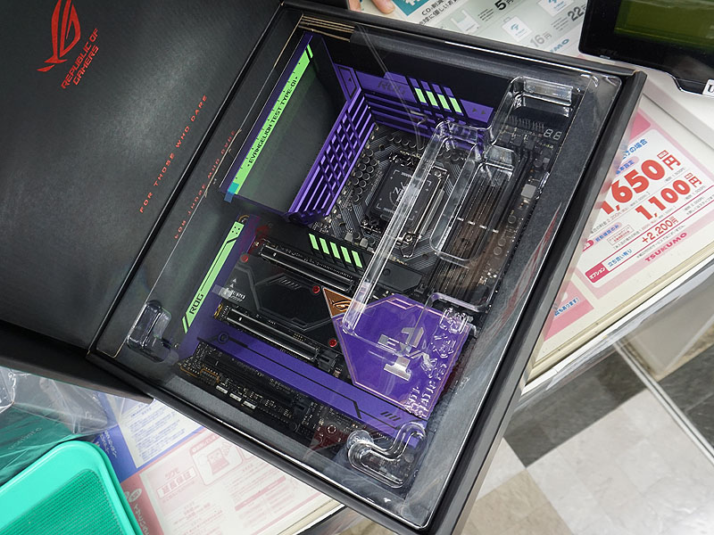 ROG MAXIMUS Z690 HERO EVA Edition(マザーボード 103,800円)