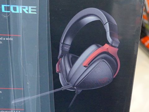 270gの軽量ゲーミングヘッドセット「ROG Delta S Core」がASUSから