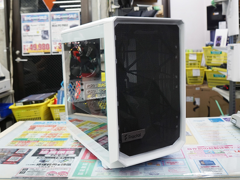 「Meshify 2 Nano TG」