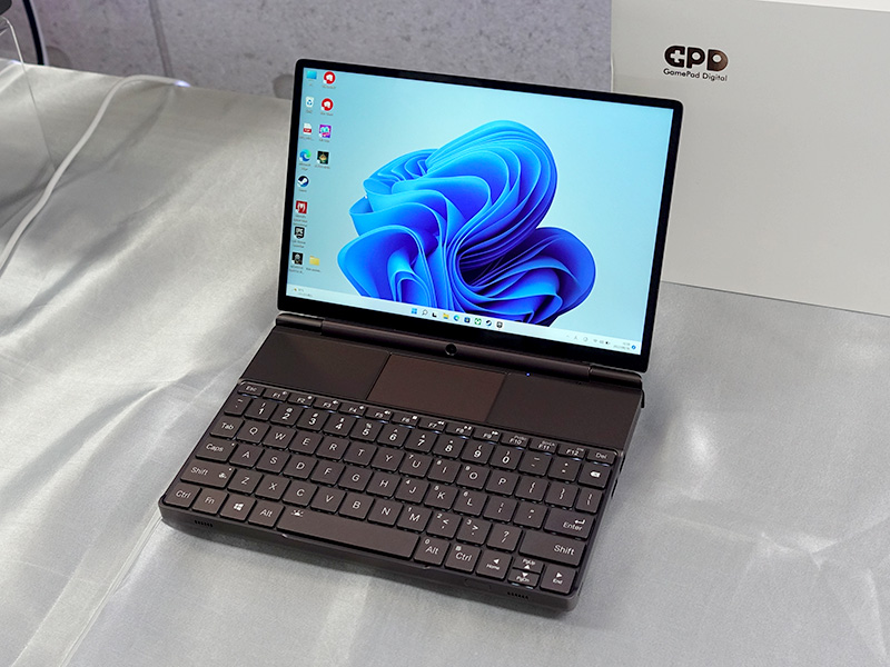 GPD WIN Max2		Ryzen 7 6800Uを搭載したハイエンド10.1型UMPC「GPD WIN Max2」