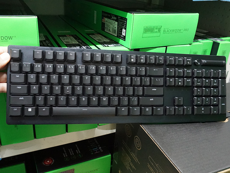 「Razer DeathStalker V2 Pro」