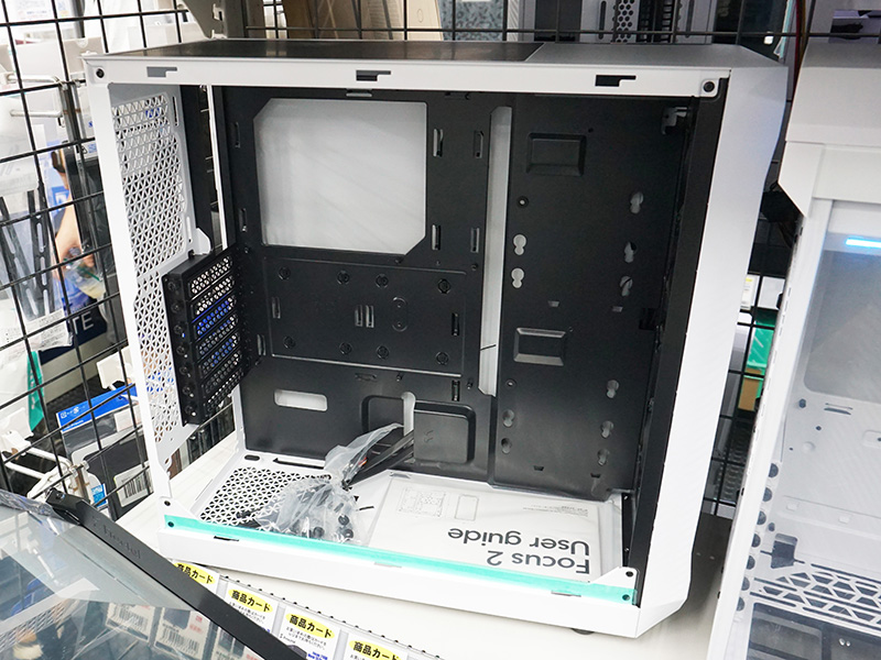 Focus 2 RGB White TG Clear Tint