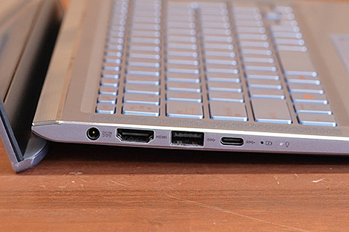 ジャンク ZenBook 14 UM431DA Ryzen 7 8GBメモリ um431da-01_1024x.jpg?v=1653436783