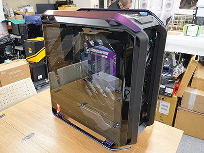 Cooler Master30周年記念のフルタワー「COSMOS INFINITY 30th
