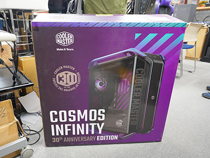 Cooler Master30周年記念のフルタワー「COSMOS INFINITY 30th
