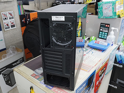 ARGBファンを4基搭載したATXケース「TK5M RGB」がSharkoonから - AKIBA