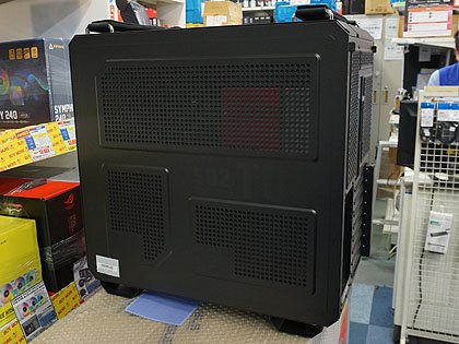 ASUSのデュアルチャンバー構造PCケース「TUF Gaming GT502」が発売