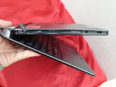 Core M搭載の11インチ2in1「ARROWS Tab Q665/L」の訳あり品が9,800円