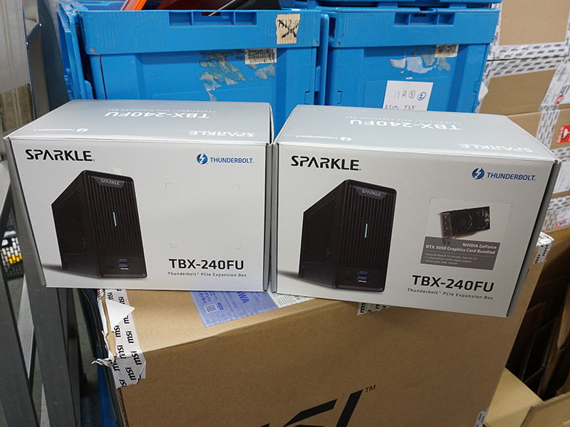 「TBX-240FU+RTX3050」と「TBX-240FU」