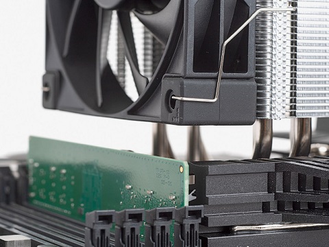 エントリーCPUクーラーの新定番「DeepCool AK400」【CPUクーラー