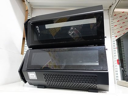 ジャンク　Quadstellar 初期型　ATXケース Deepcool Quadstellar ATX Chassis - Tom's Hardware | Tom's