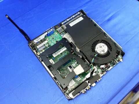 第8世代Core/16GBメモリ搭載の小型PC「ThinkCentre M920q」が29,800円