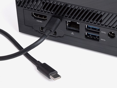 ミニPCファーストインプレッション】手のひらから広がる無限の可能性