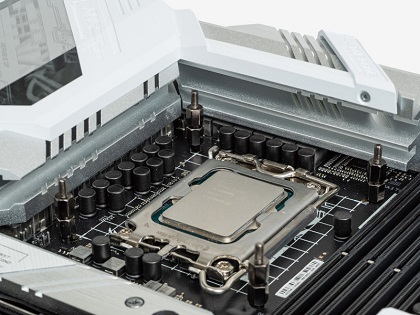 CPUクーラーマニアックス】24cmクラスなのにワンランク上の冷却性能