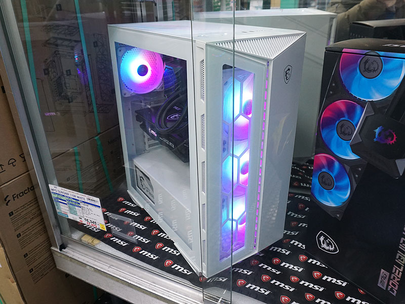 MSIのPCパーツで構成されたPC。PCケースやビデオカードのほか、電源などもMSI製