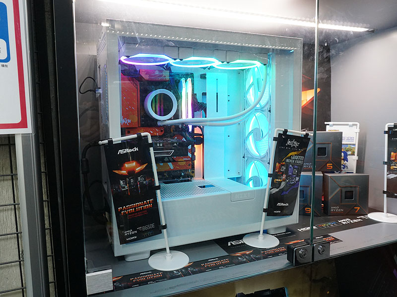 ASRockの配信向けマザー「<a href="https://akiba-pc.watch.impress.co.jp/docs/news/news/1447420.html" class="deliver_inner_content i">B650 LiveMixer</a>」を搭載したPC