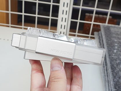 アルミ削り出し+透明外装の自作キーボードキット「New Retro#66