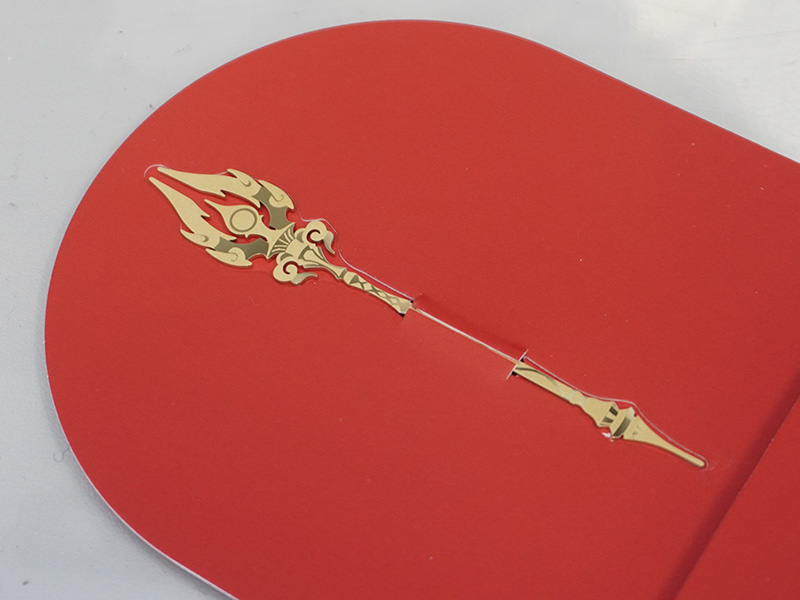 ゲーム内の装備がモチーフのSIMピン