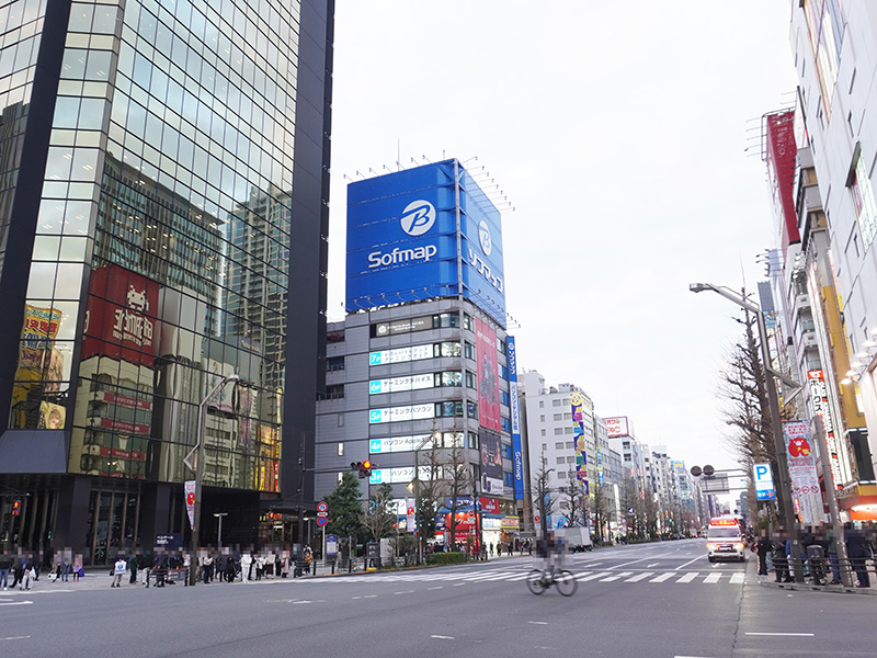 3月28日（火）撮影の中央通り交差点