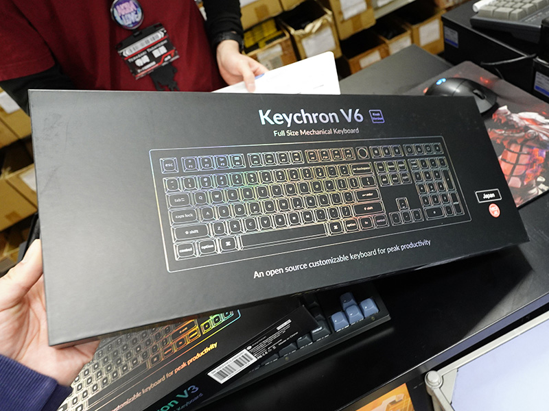 「Keychron V6」