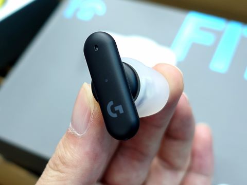 耳の形にあわせてイヤーチップが成型されるイヤホン「G FITS」が 耳の形にあわせてイヤーチップが成型されるイヤホン「G FITS」が
