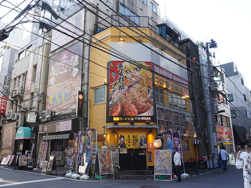 野郎ラーメン 秋葉原店、今度は「六道の悪女たち」とコラボ