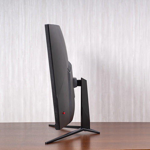 お手頃価格の大きめ湾曲ゲーミングモニターという提案。 PCもゲーム機