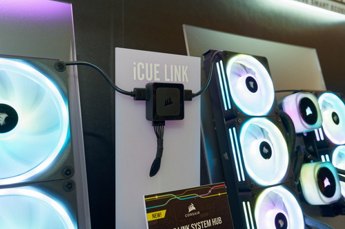 冷却デバイス間を1本のケーブルだけで連結する「iCUE LINK」をCORSAIR