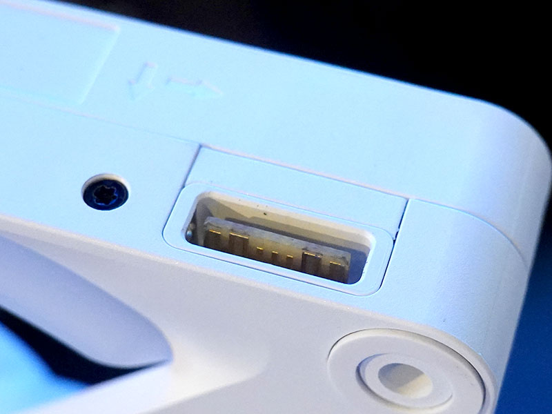 iCUE LINKコネクタ部