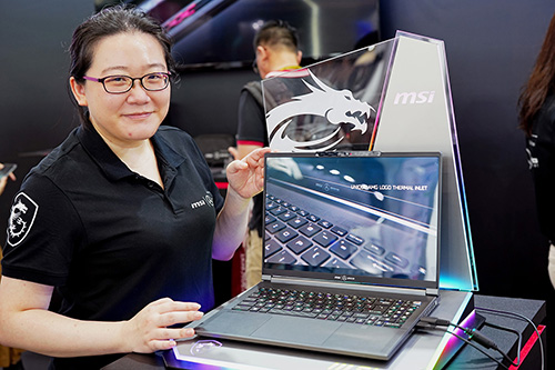 薄型ゲーミングノートにはマグネシウム合金ボディが最適！高性能/軽量