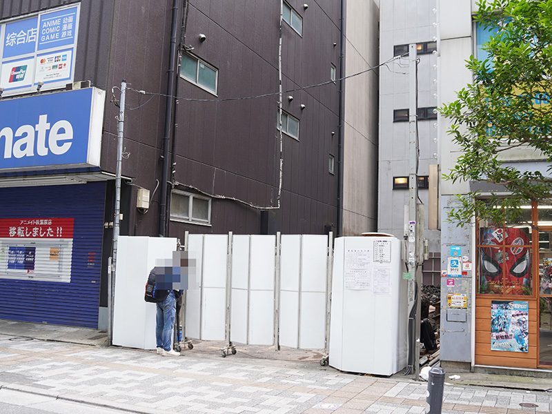 ドン・キホーテ 秋葉原店裏の元コインパーキング・ロッカーが着工したようです