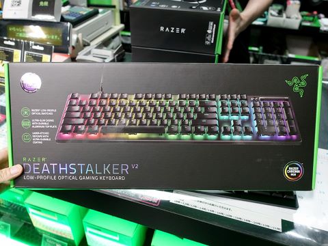 Razerのロープロキーボード「DEATHSTALKER V2」にクリッキースイッチ