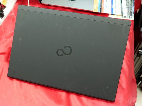 富士通の軽量13.3インチノート「LIFEBOOK U938/S」が22,800円から