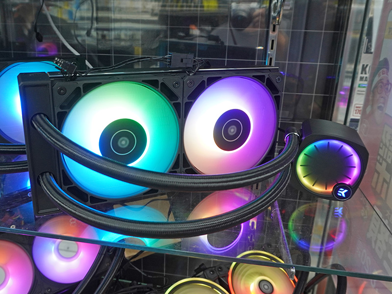 「EK-Nucleus AIO CR240 Lux D-RGB」