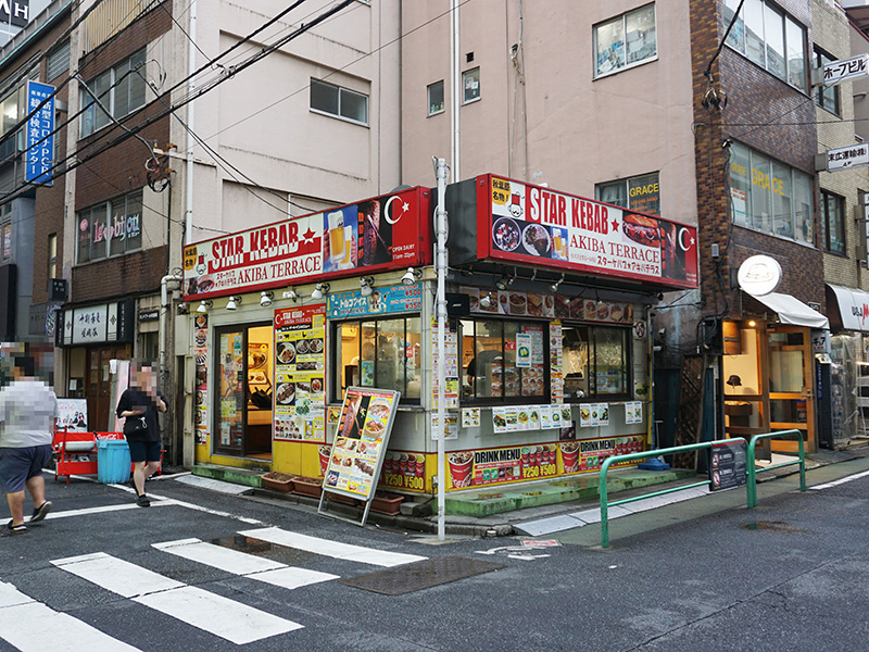 今回復活するスターケバブ2号店(8月1日撮影)