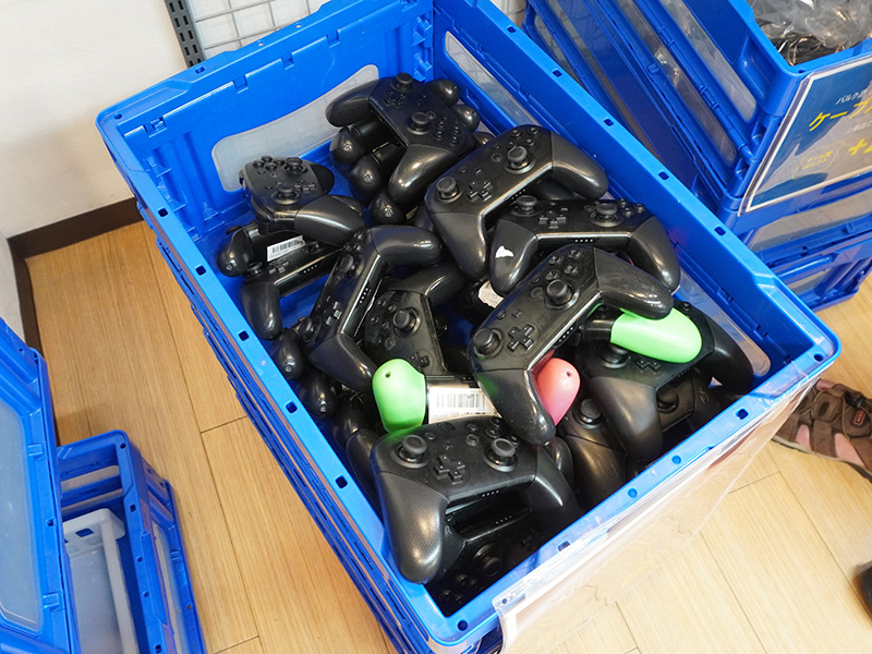 Nintendo Switch Proコントローラー