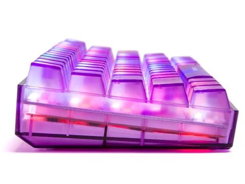 無刻印風キートップ&透明デザインの65%キーボード「Higround Crystal