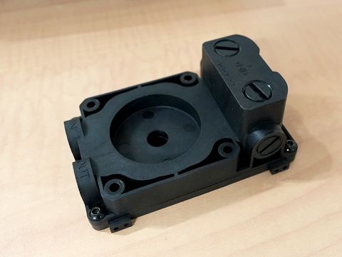 TDP800W対応のXeon用水冷ブロックがAlphacoolから、薄型リザーバーも