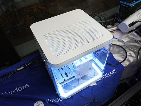 ケース内がよく見える曲面ガラス採用のPCケース「JONSBO TK-1 White